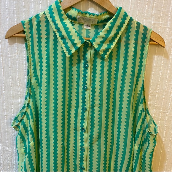 Geometric sleeveless top 2x - Picture 3 of 4